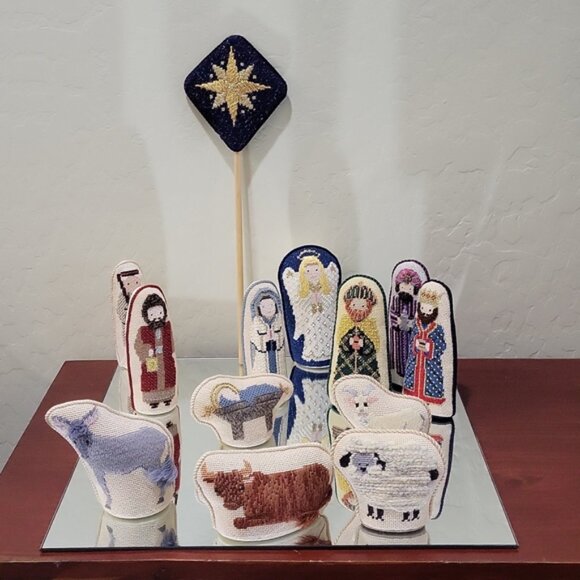 Rare Vintage Petei Knitted Nativity Individual Hand Painted Canvas 12 Piece - Picture 4 of 14